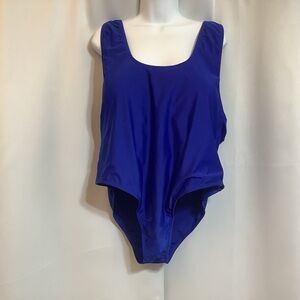 One Piece Swimsuit Women’s Size 4X Removable Pads Blue